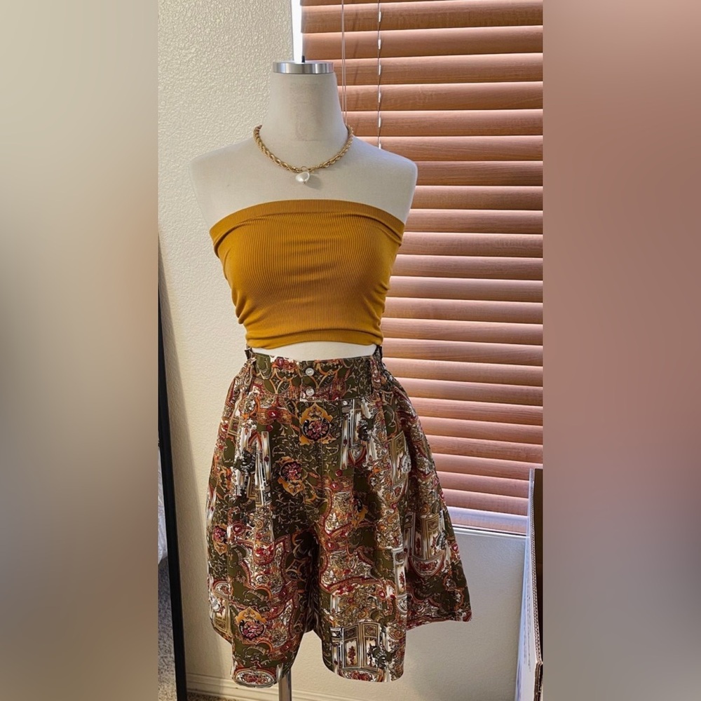 High waisted printed shorts